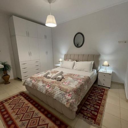 Meg'S Apartment Gjirokastër 외부 사진