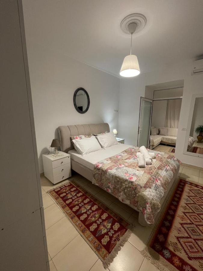 Meg'S Apartment Gjirokastër 외부 사진