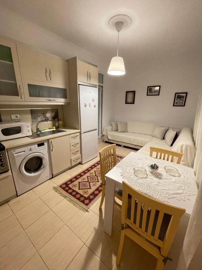Meg'S Apartment Gjirokastër 외부 사진
