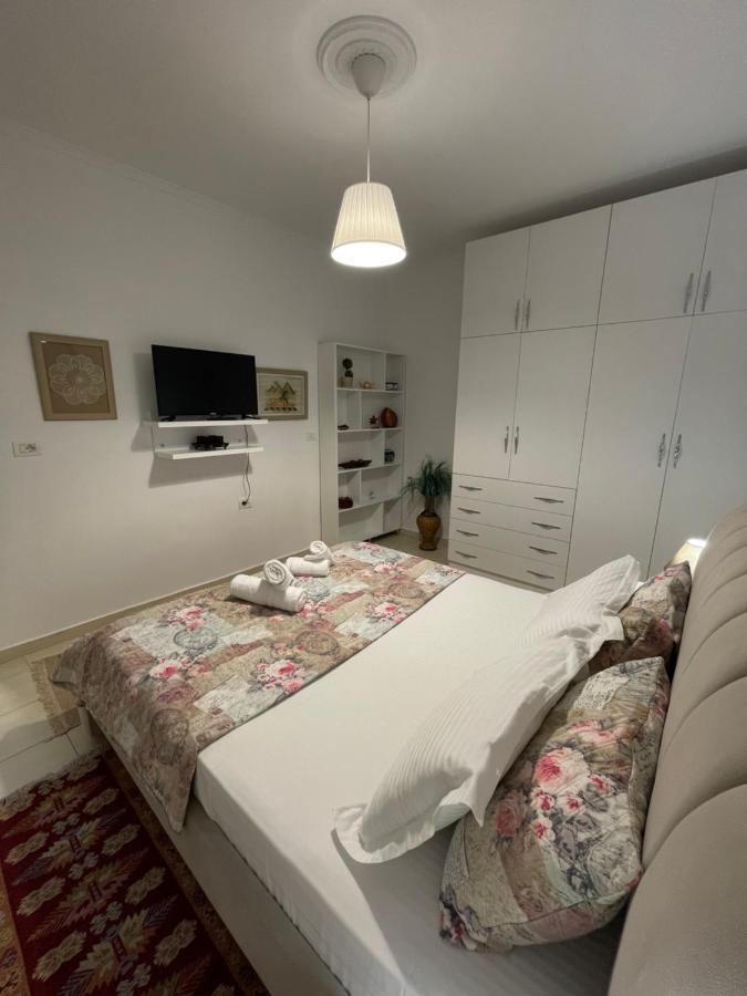 Meg'S Apartment Gjirokastër 외부 사진