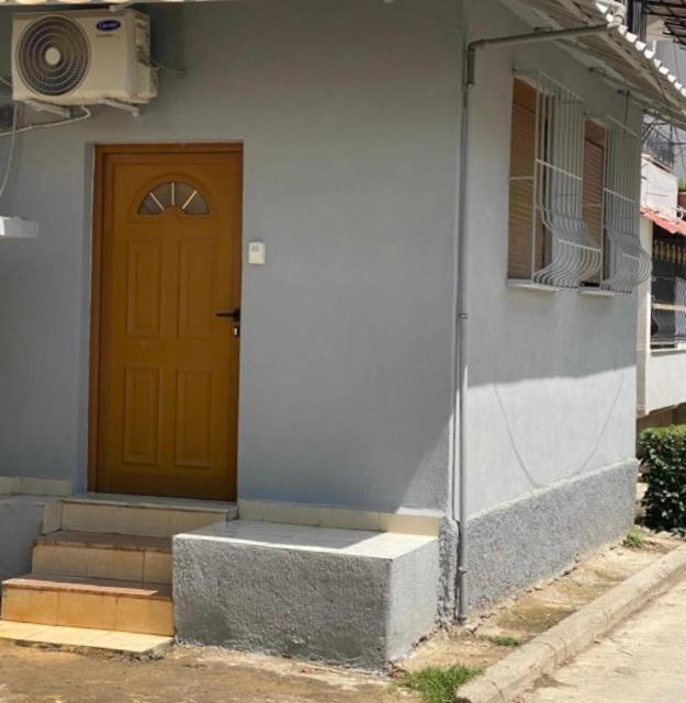 Meg'S Apartment Gjirokastër 외부 사진